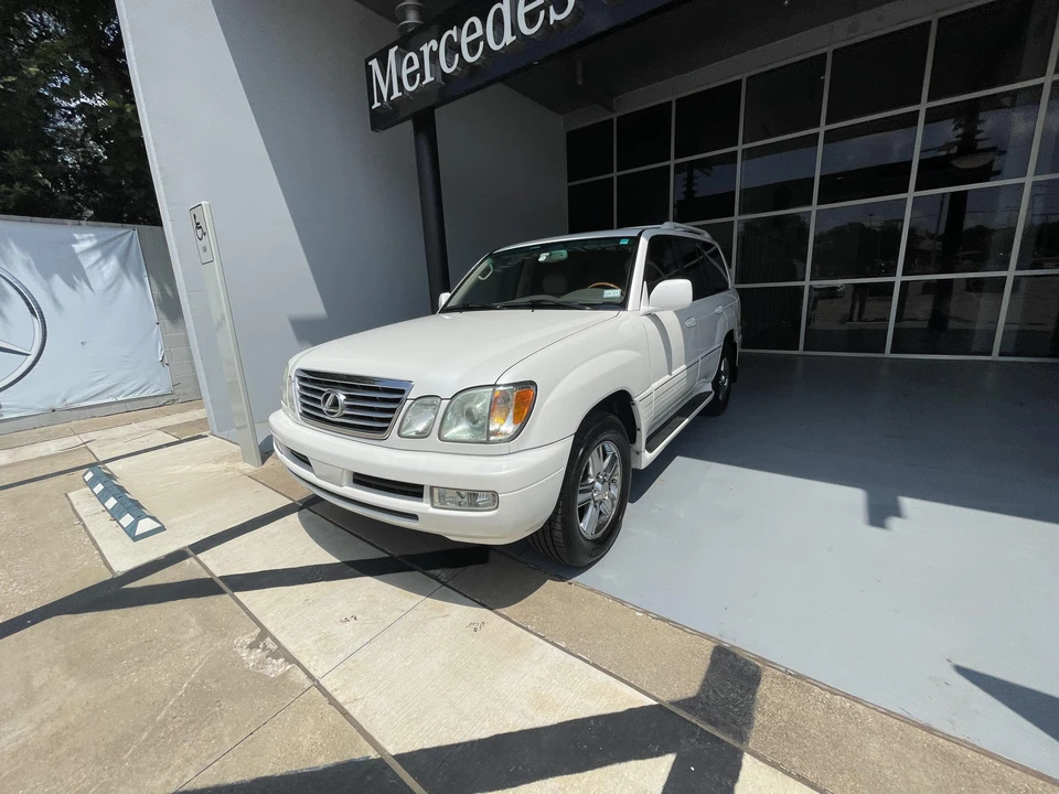 2006 Lexus LX 2nd Gen - Image 6 of 31