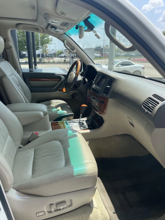 2006 Lexus LX 2nd Gen - Image 24 of 31