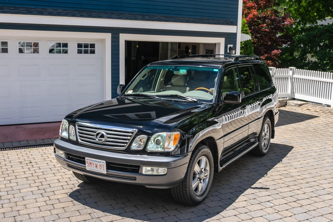 2006 Lexus LX 2nd Gen - Image 7 of 31