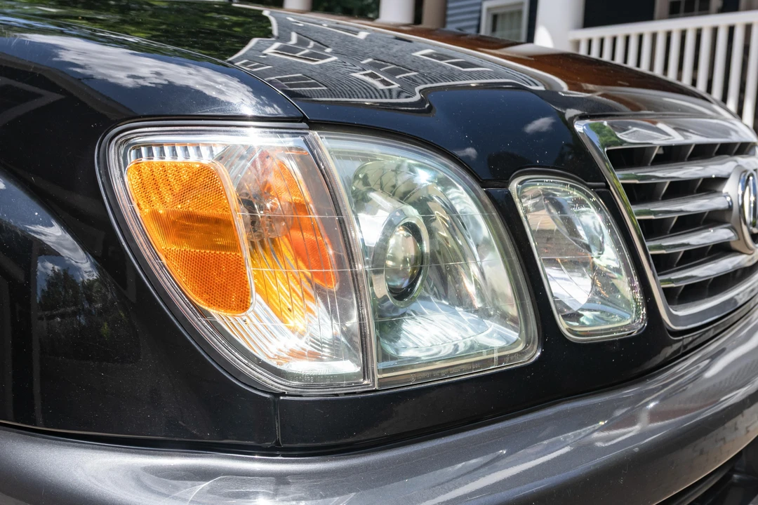 2006 Lexus LX 2nd Gen - Image 11 of 31