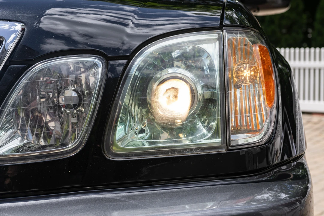 2006 Lexus LX 2nd Gen - Image 15 of 31