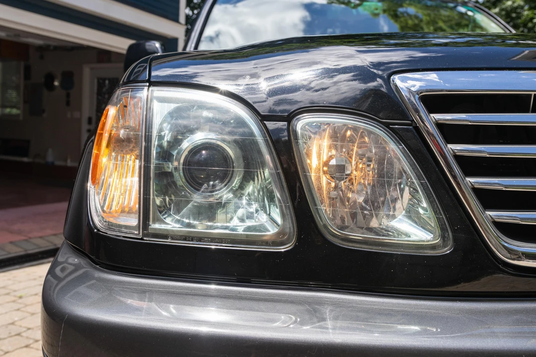 2006 Lexus LX 2nd Gen - Image 13 of 31