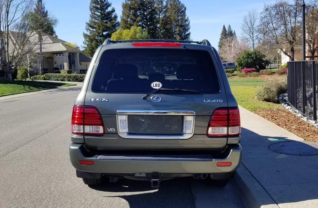 2006 Lexus LX 2nd Gen - Image 5 of 31