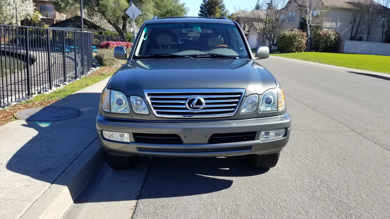 2006 Lexus LX 2nd Gen - Image 24 of 31