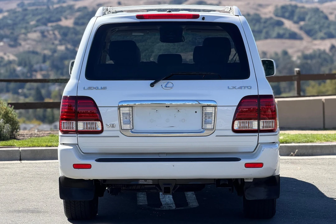 2006 Lexus LX 2nd Gen - Image 5 of 31