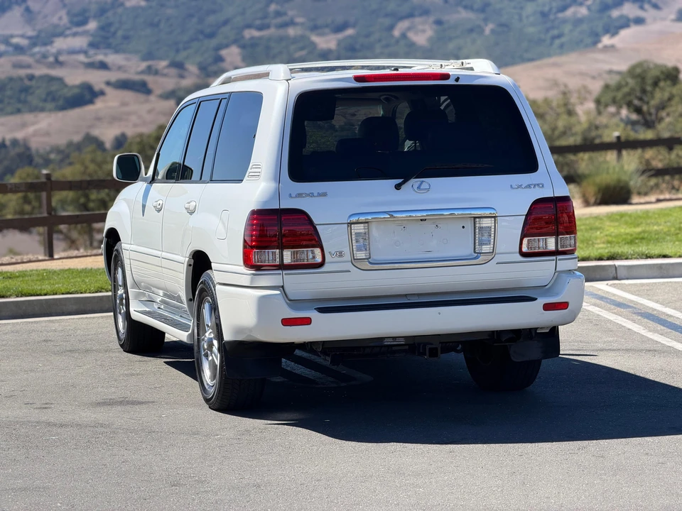 2006 Lexus LX 2nd Gen - Image 7 of 31