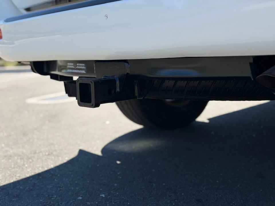 2006 Lexus LX 2nd Gen - Image 16 of 31