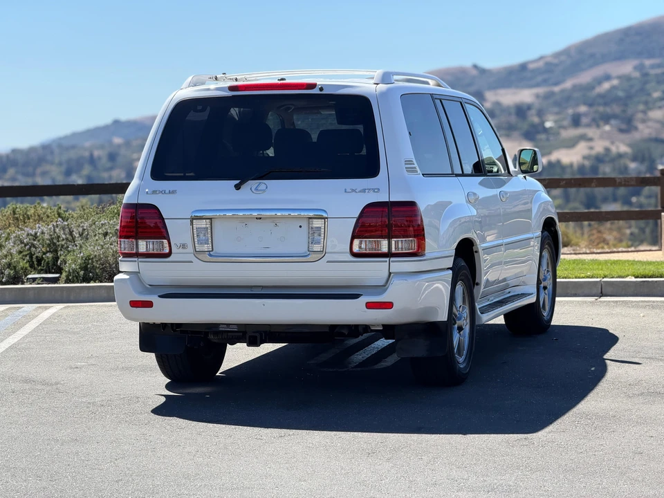 2006 Lexus LX 2nd Gen - Image 8 of 31