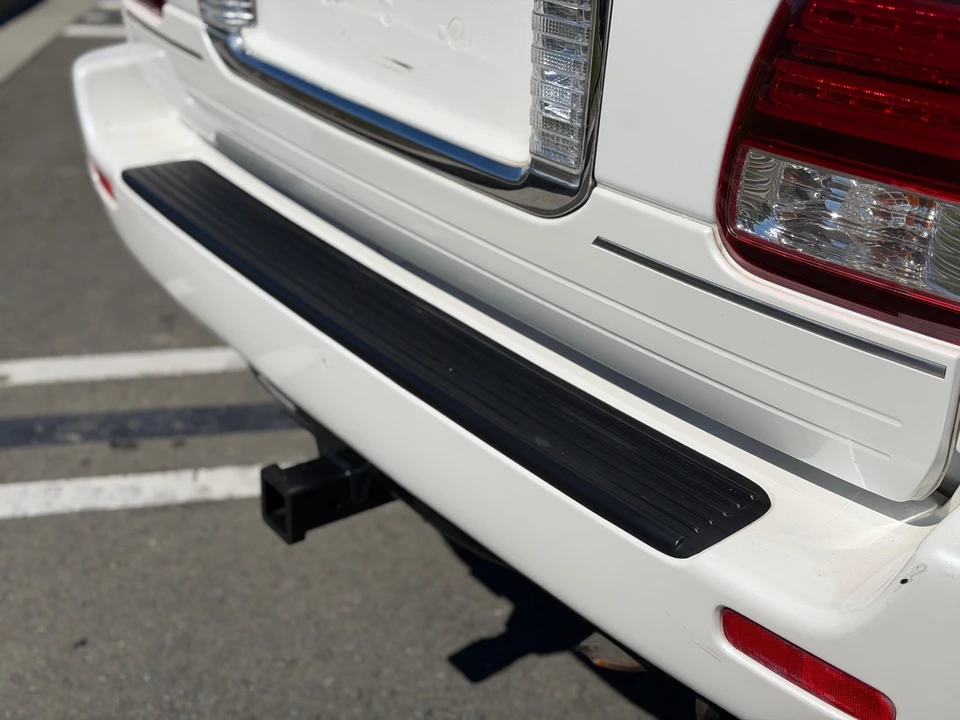 2006 Lexus LX 2nd Gen - Image 15 of 31
