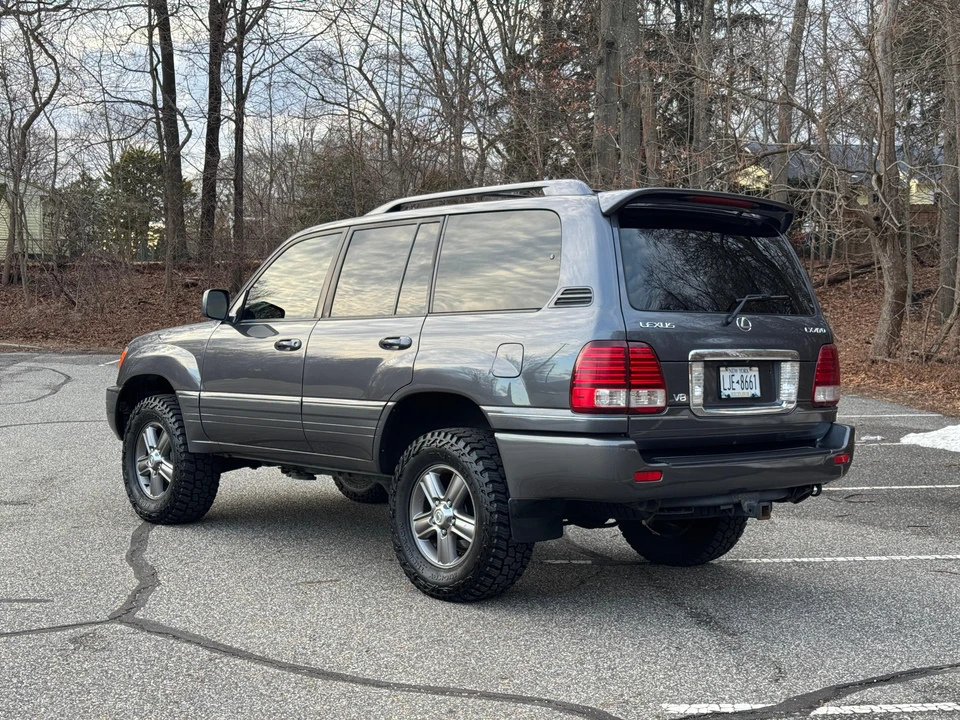 2006 Lexus LX 2nd Gen - Image 8 of 31