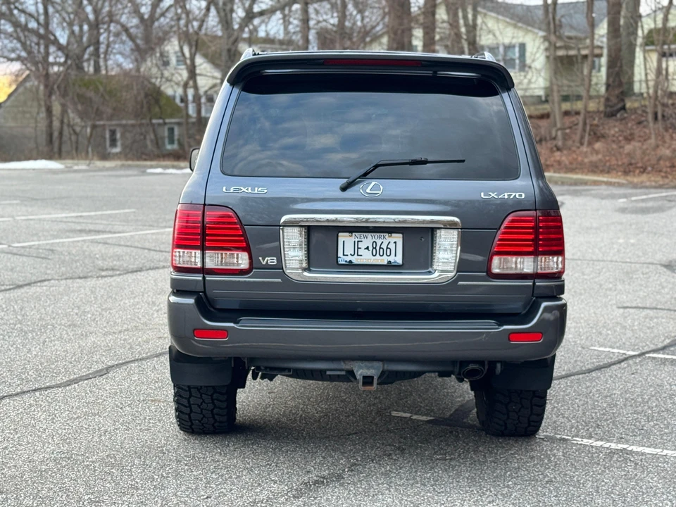 2006 Lexus LX 2nd Gen - Image 9 of 31