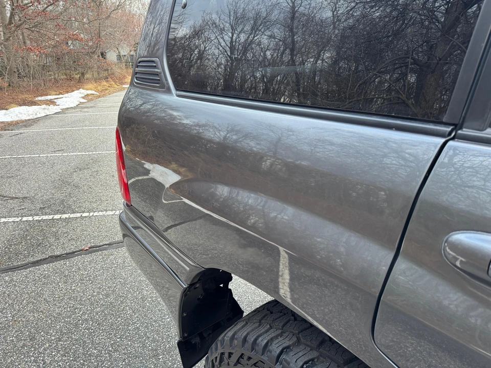 2006 Lexus LX 2nd Gen - Image 23 of 31