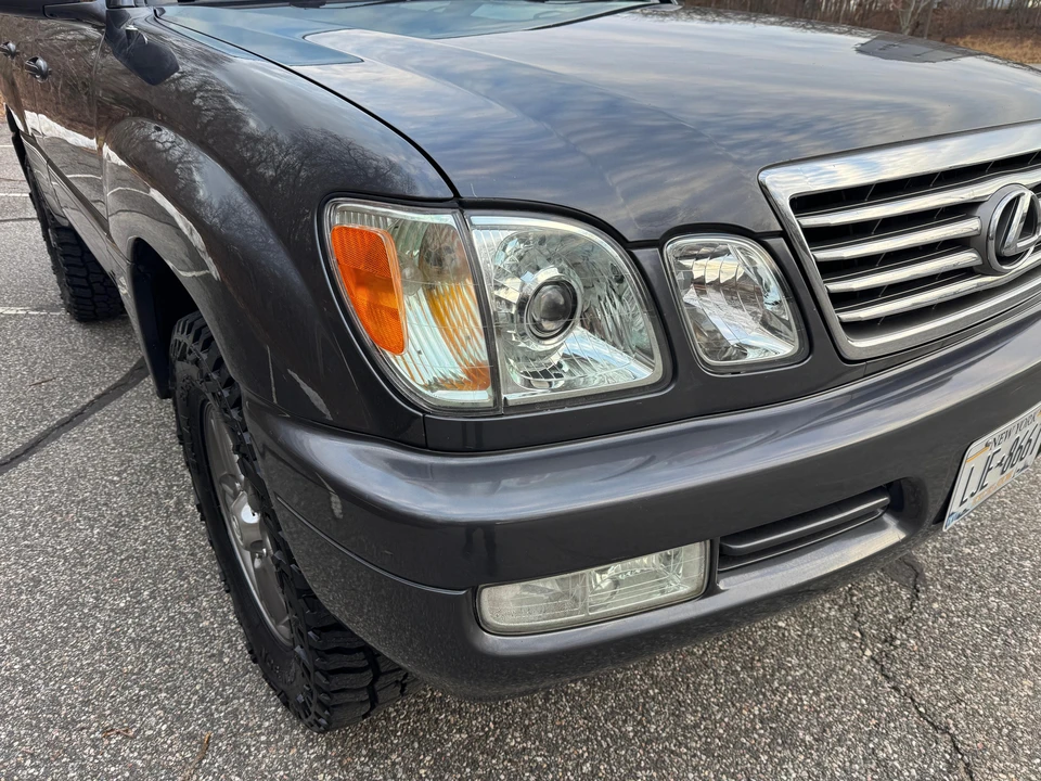 2006 Lexus LX 2nd Gen - Image 12 of 31