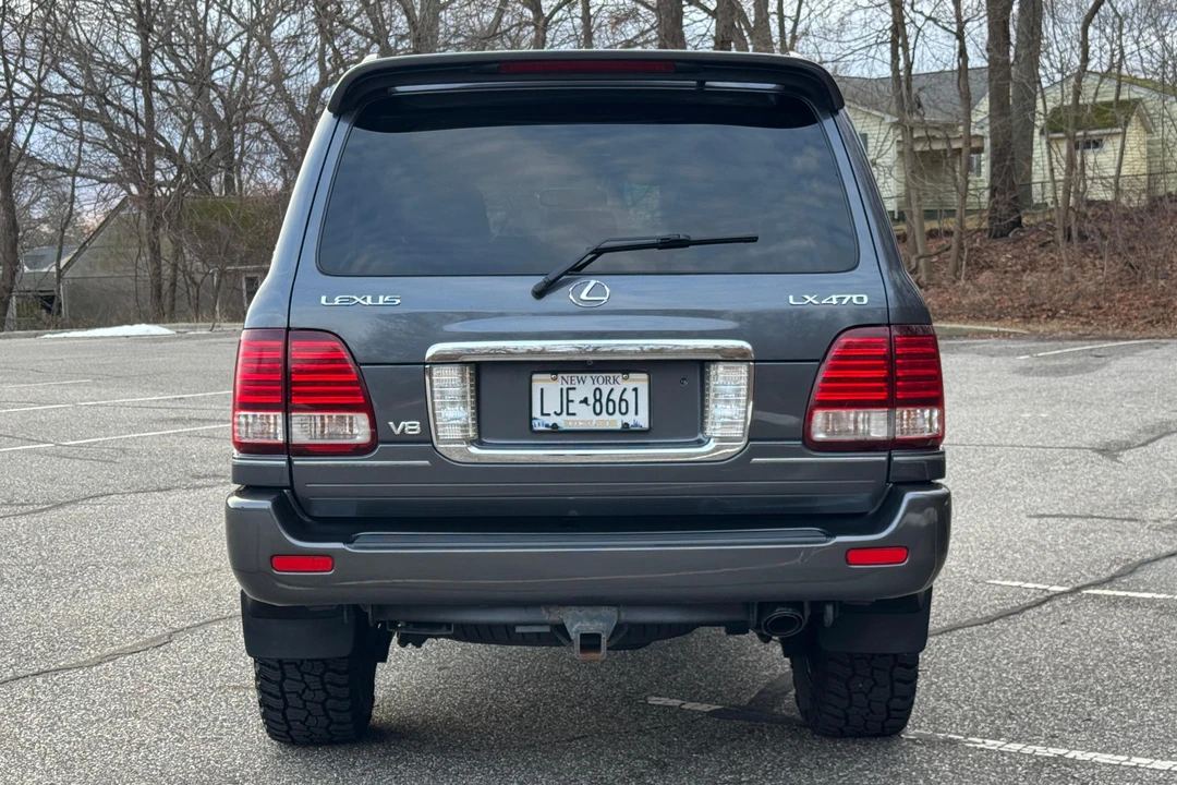 2006 Lexus LX 2nd Gen - Image 5 of 31