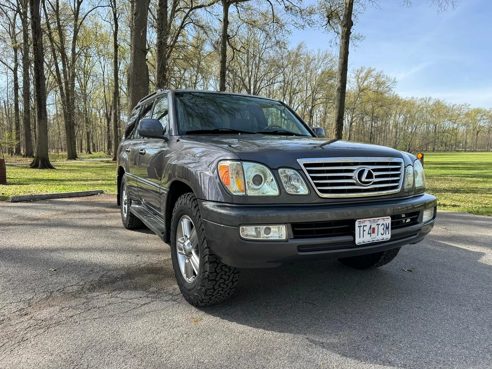 2006 Lexus LX 2nd Gen - Image 9 of 31