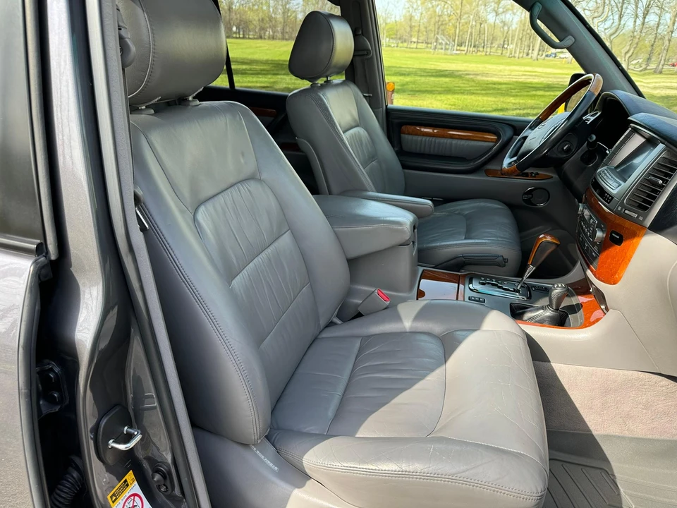 2006 Lexus LX 2nd Gen - Image 31 of 31