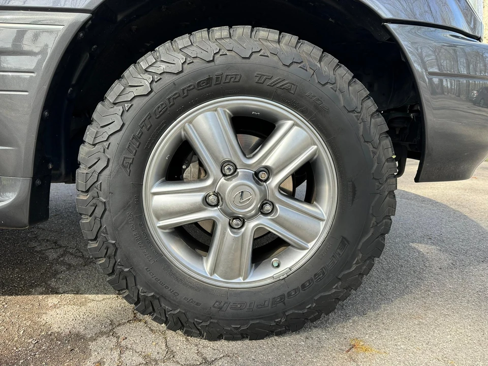 2006 Lexus LX 2nd Gen - Image 24 of 31