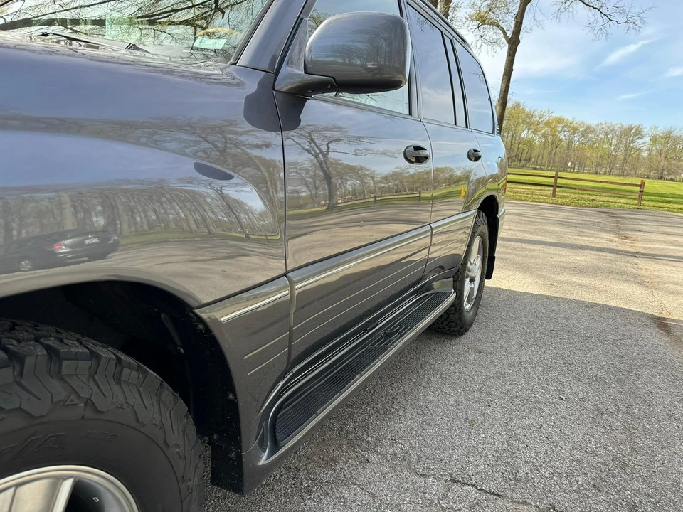 2006 Lexus LX 2nd Gen - Image 12 of 31