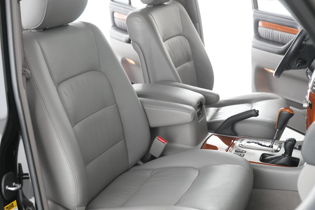 2006 Lexus LX 2nd Gen - Image 31 of 31