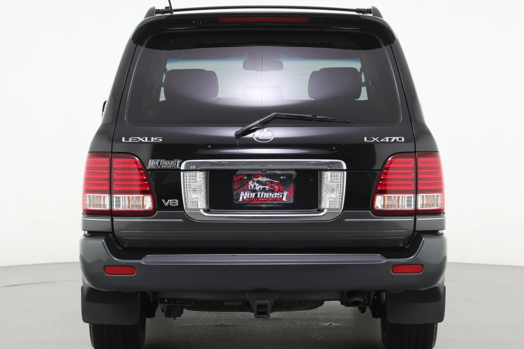 2006 Lexus LX 2nd Gen - Image 5 of 31