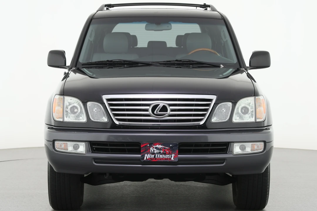 2006 Lexus LX 2nd Gen - Image 2 of 31