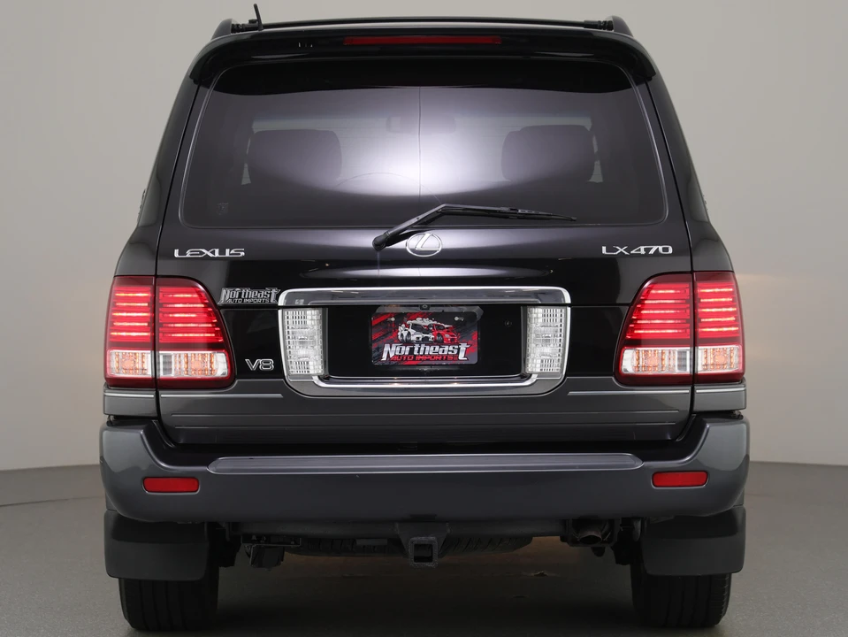 2006 Lexus LX 2nd Gen - Image 11 of 31