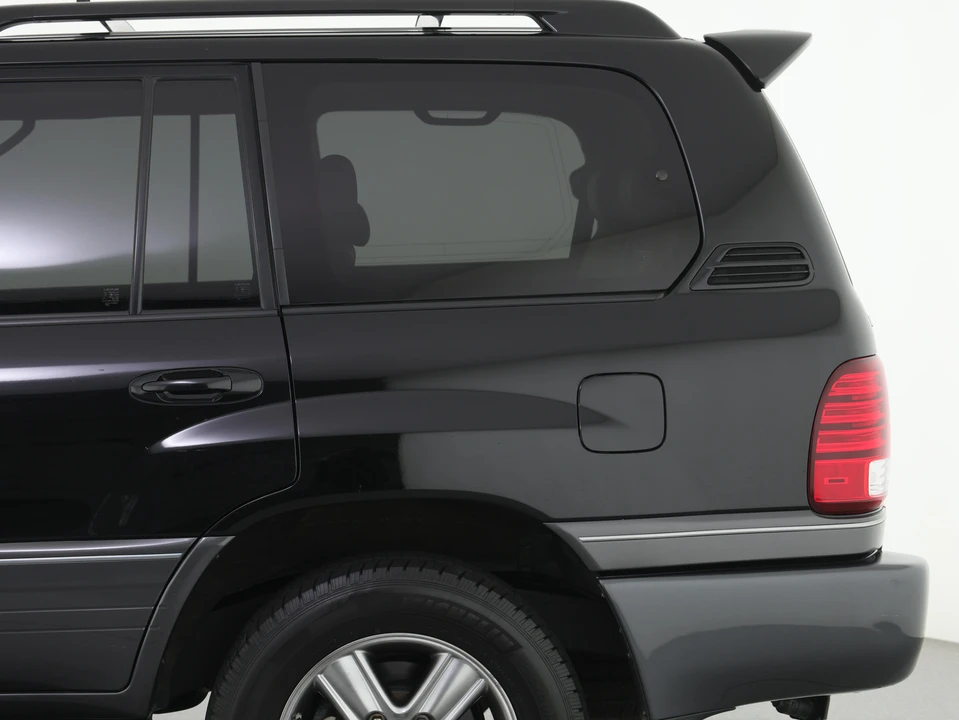 2006 Lexus LX 2nd Gen - Image 20 of 31