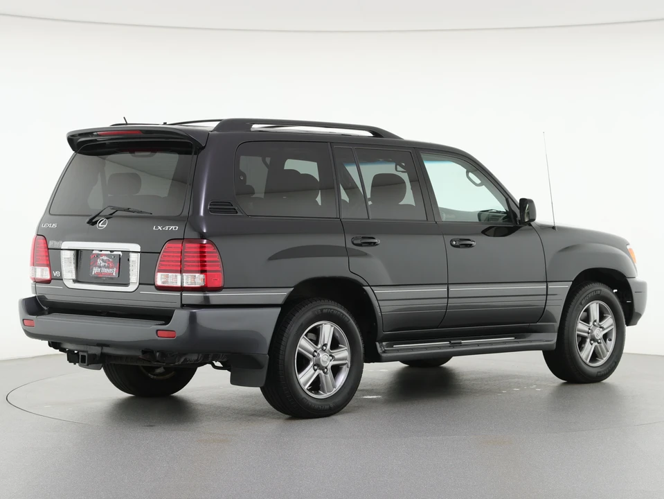 2006 Lexus LX 2nd Gen - Image 12 of 31