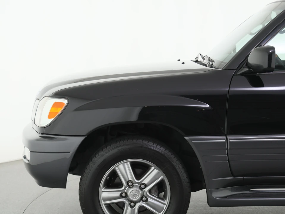 2006 Lexus LX 2nd Gen - Image 16 of 31