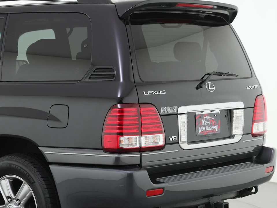 2006 Lexus LX 2nd Gen - Image 21 of 31