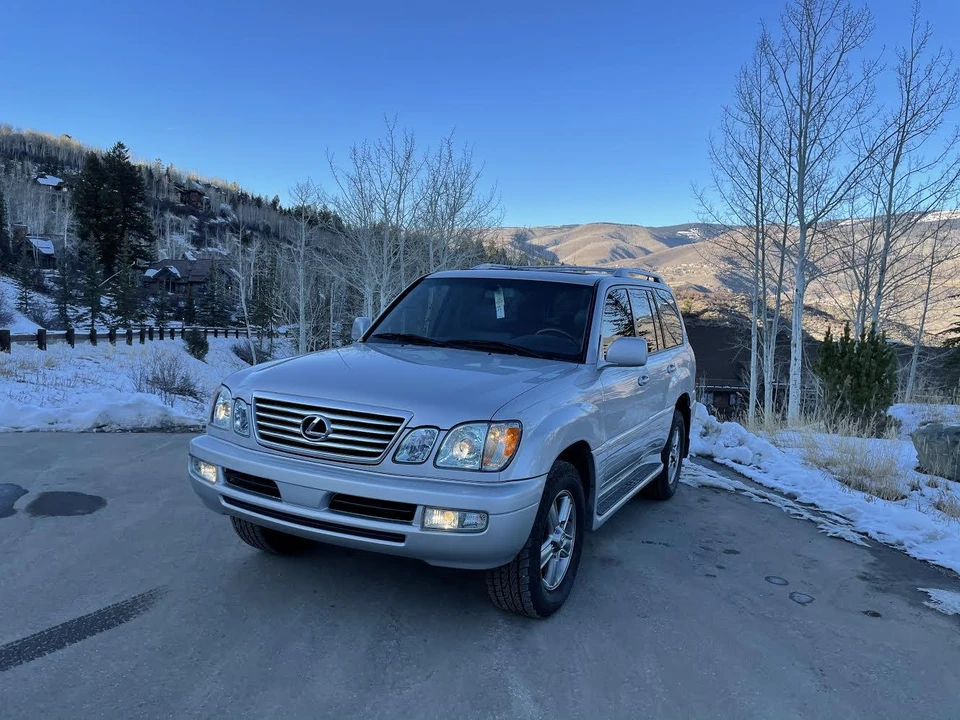 2006 Lexus LX 2nd Gen - Image 2 of 5