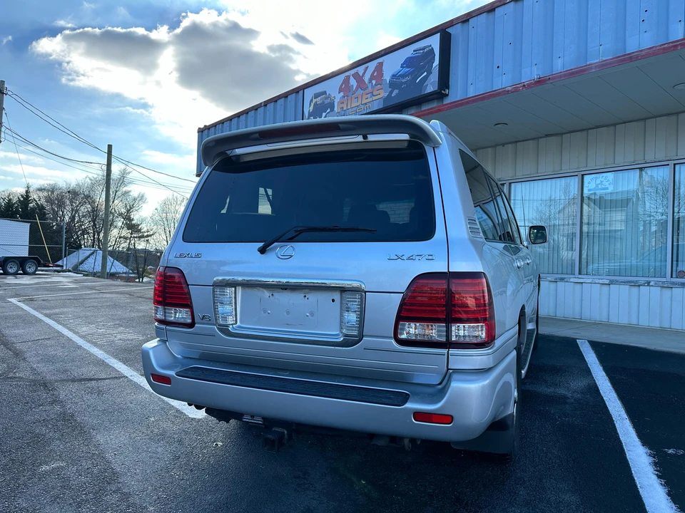 2006 Lexus LX 2nd Gen - Image 13 of 31