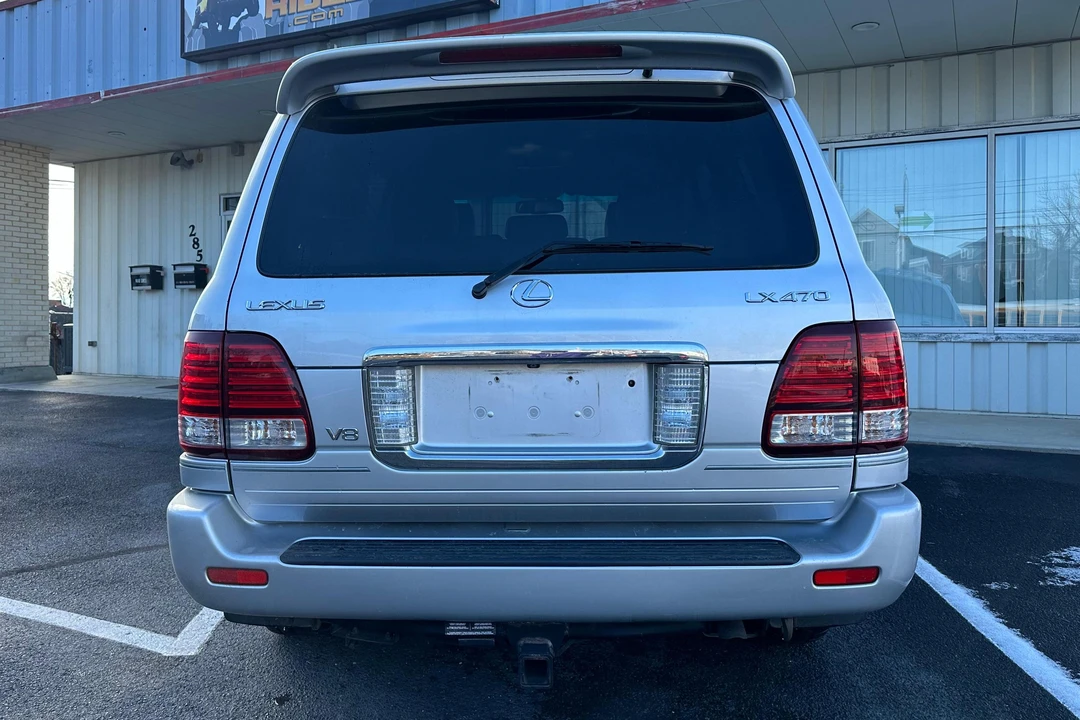 2006 Lexus LX 2nd Gen - Image 5 of 31