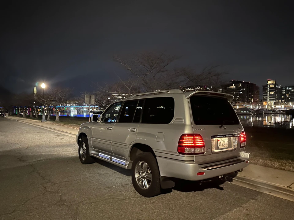 2006 Lexus LX 2nd Gen - Image 31 of 31
