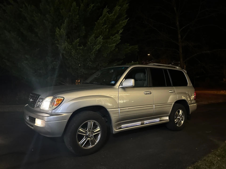 2006 Lexus LX 2nd Gen - Image 25 of 31