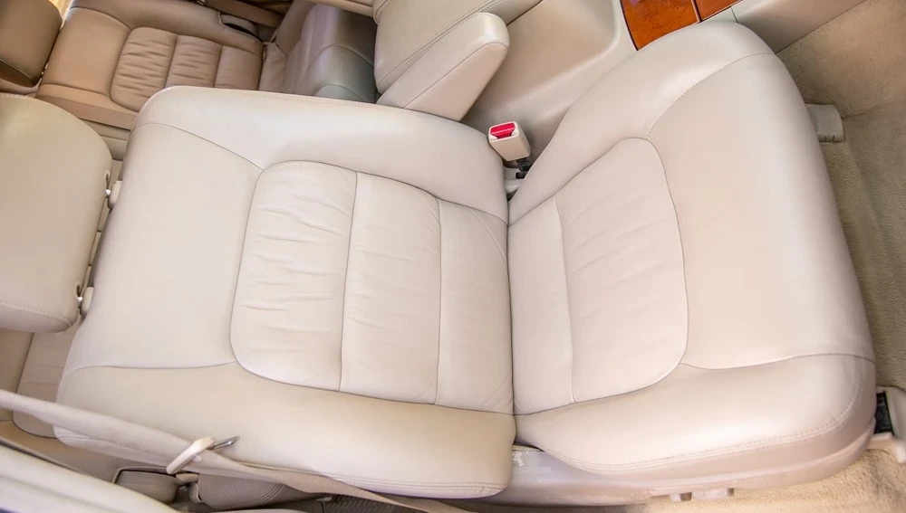 2006 Lexus LX 2nd Gen - Image 14 of 19