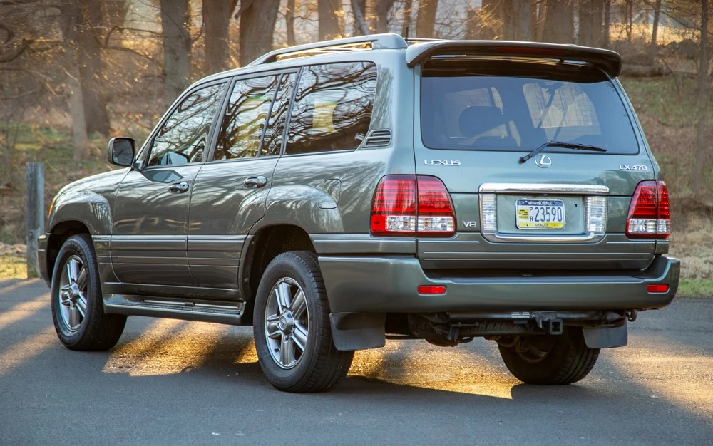 2006 Lexus LX 2nd Gen - Image 3 of 19