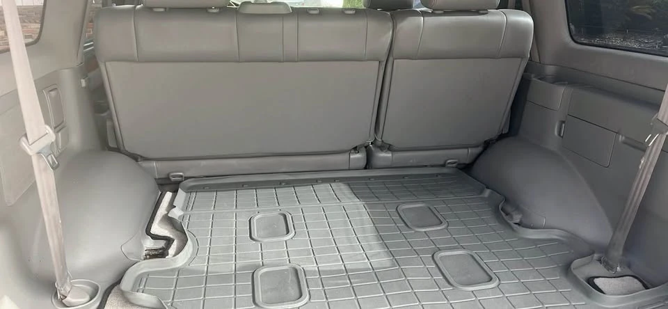 2006 Lexus LX 2nd Gen - Image 9 of 11