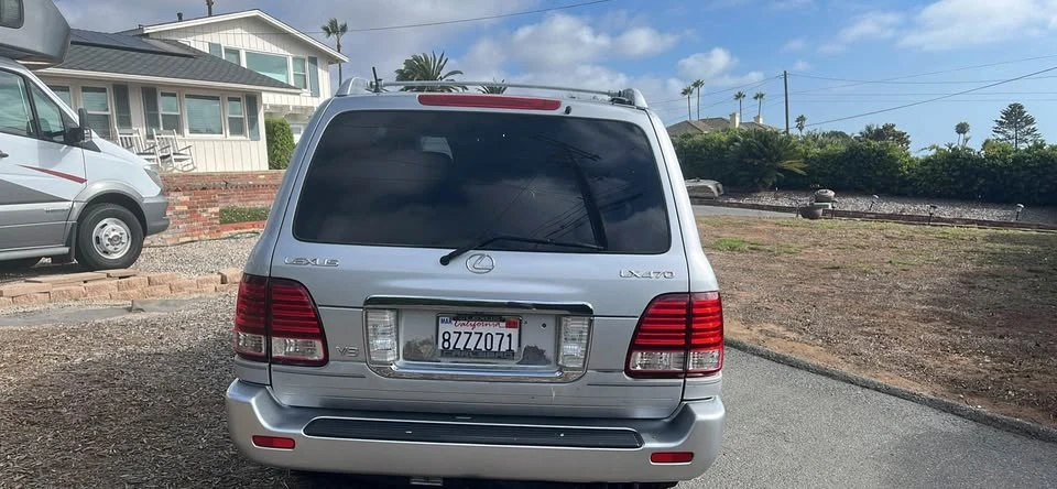 2006 Lexus LX 2nd Gen - Image 4 of 11