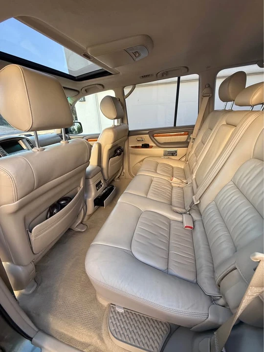 2006 Lexus LX 2nd Gen - Image 8 of 14