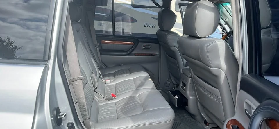 2006 Lexus LX 2nd Gen - Image 7 of 11