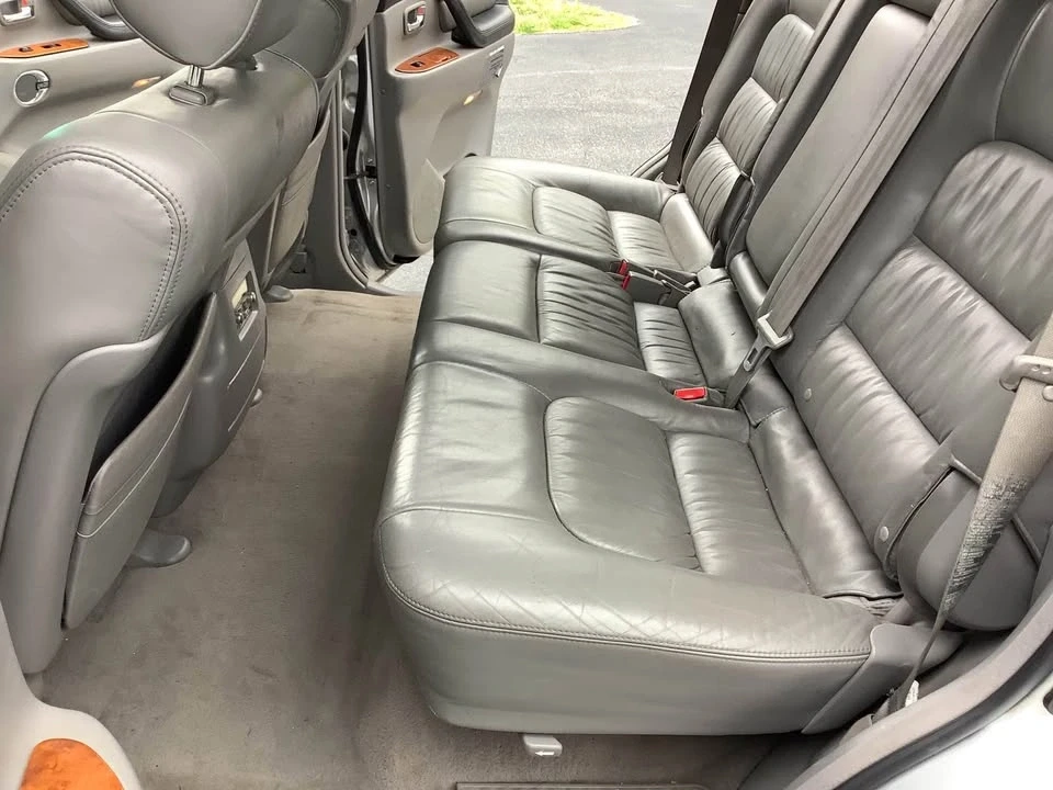 2006 Lexus LX 2nd Gen - Image 16 of 19