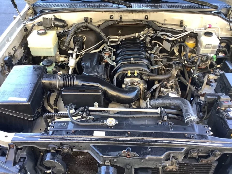 2006 Lexus LX 2nd Gen - Image 18 of 19