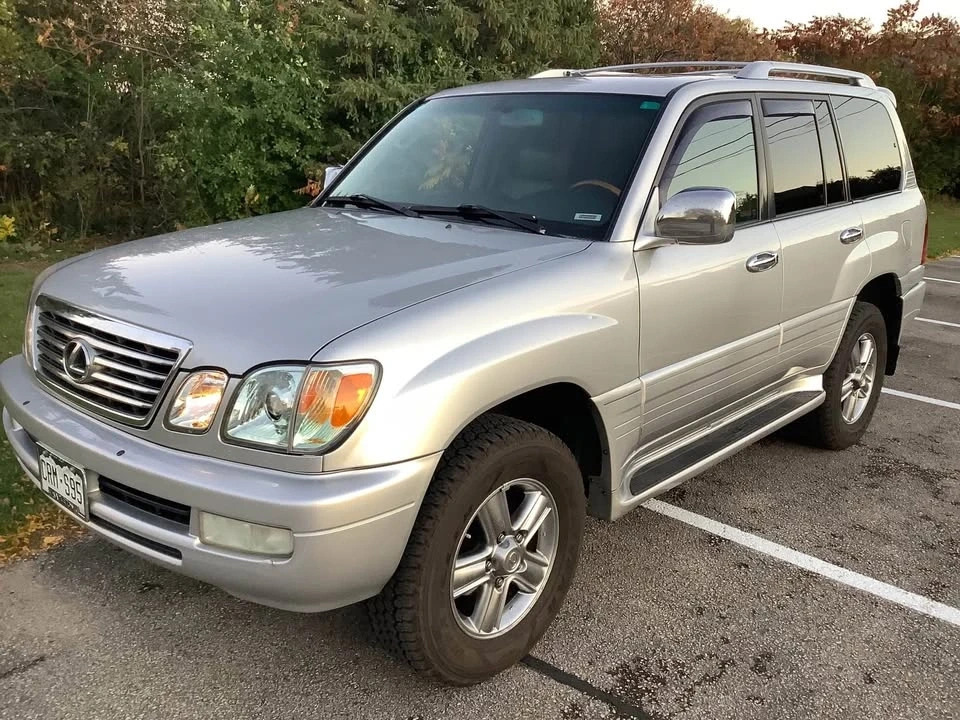 2006 Lexus LX 2nd Gen - Image 2 of 19