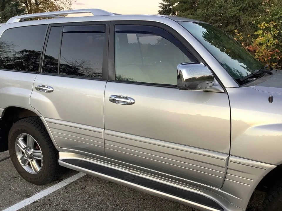 2006 Lexus LX 2nd Gen - Image 5 of 19