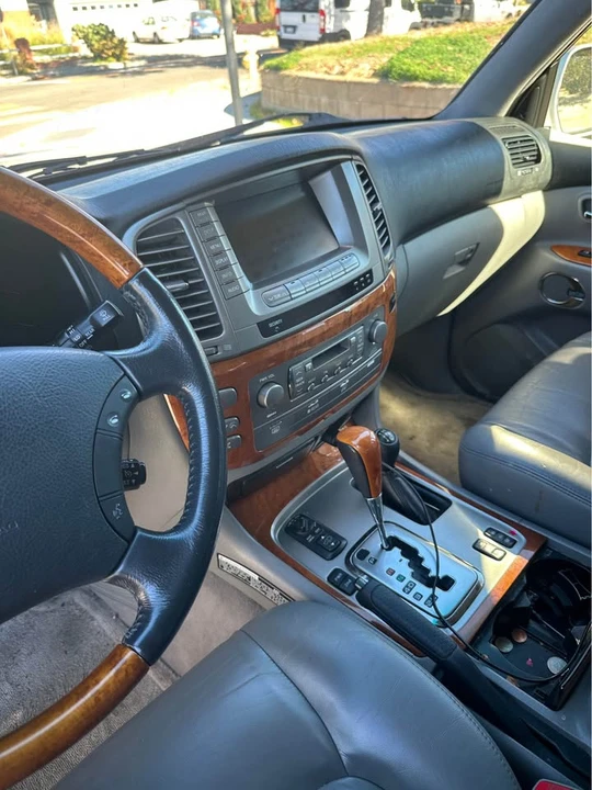 2006 Lexus LX 2nd Gen - Image 7 of 7
