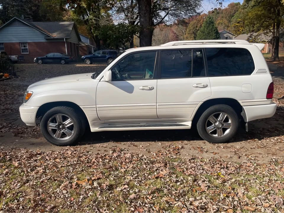 2006 Lexus LX 2nd Gen - Image 5 of 5