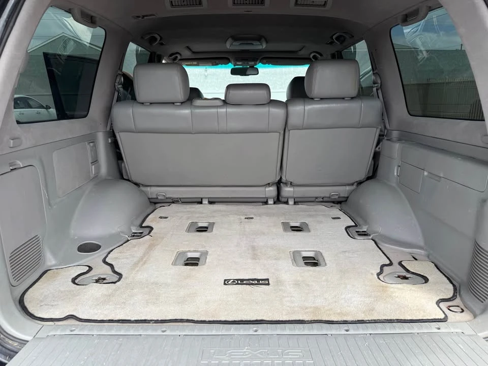 2006 Lexus LX 2nd Gen - Image 13 of 16