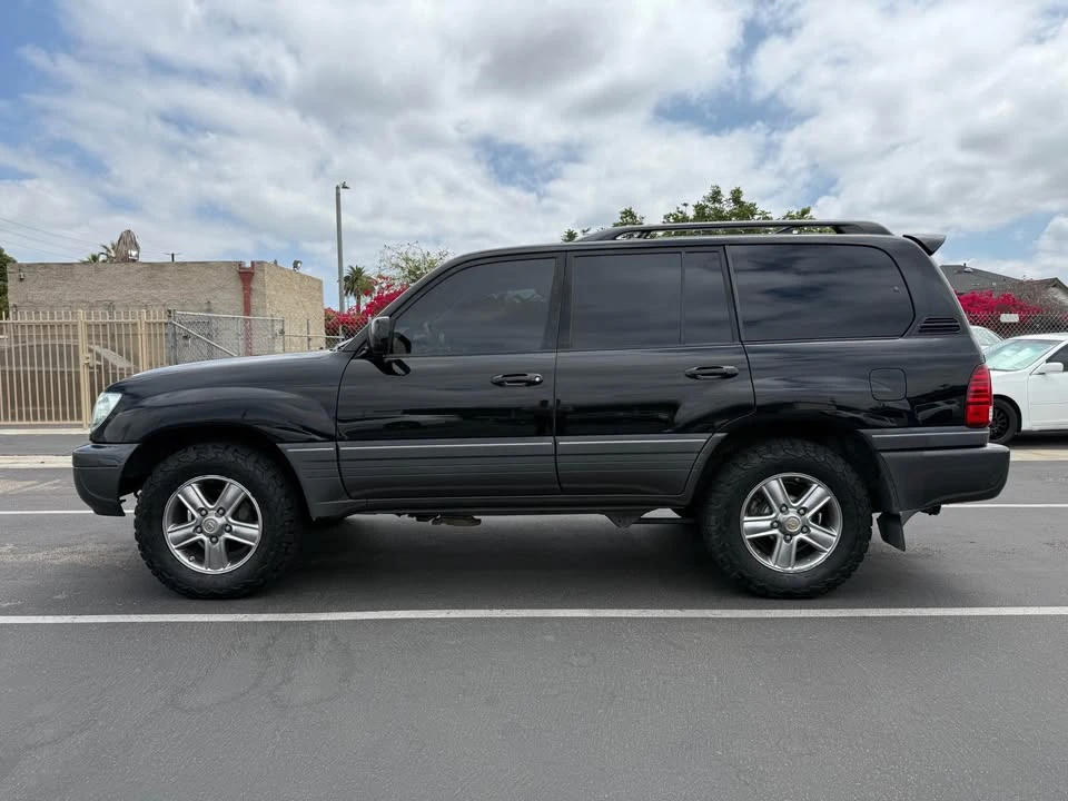 2006 Lexus LX 2nd Gen - Image 8 of 16