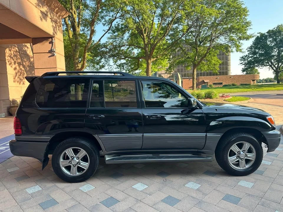 2006 Lexus LX 2nd Gen - Image 7 of 18